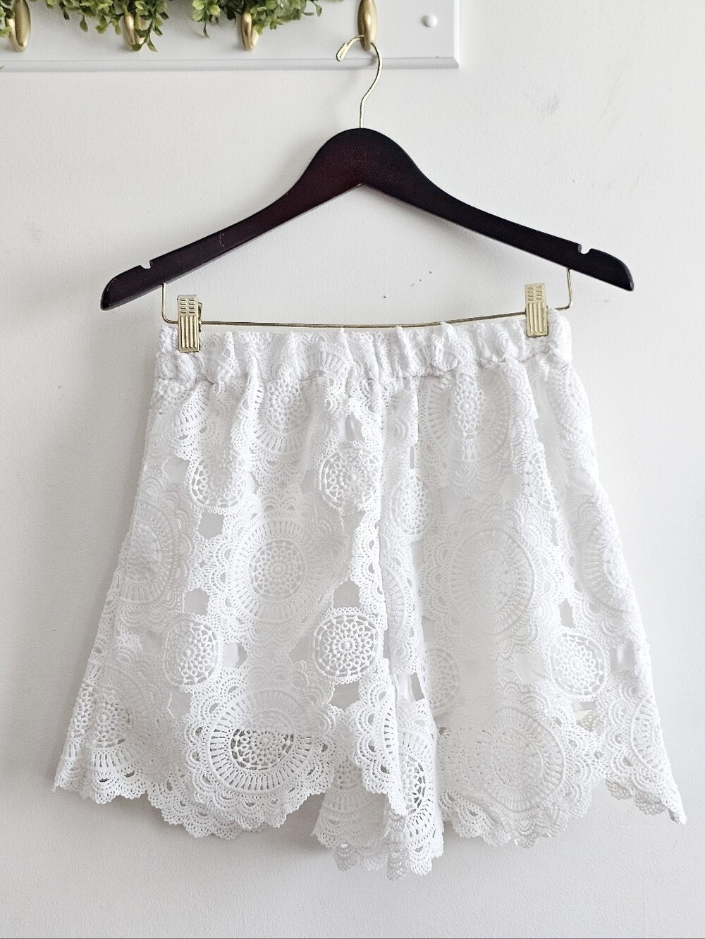 Blue Rain White Crochet Lace Skort Women's Medium Boho Scalloped Lined Shorts - Picture 2 of 8
